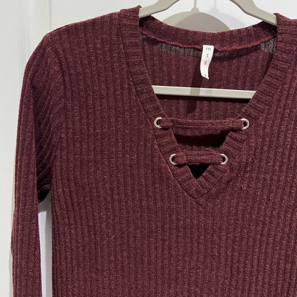 Long Sleeve Ribbed Shirt - Picture 2 of 3